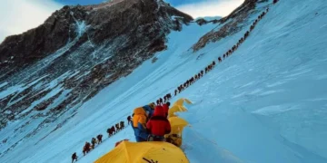 Mount Everest: Climbers will need to bring poo back to base camp