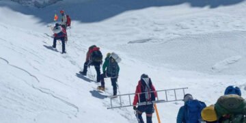 Khumbu Icefall Route Ready
