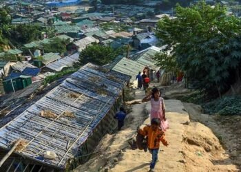 Three Rohingya killed in Bangladesh refugee camp turf war