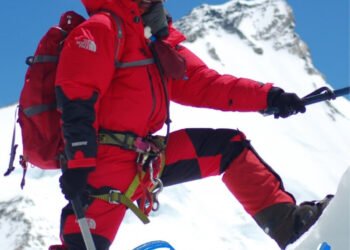 Aayo Gorkhali Celebrates 71st Everest Day with UK Premiere of ‘Beyond the Summit’