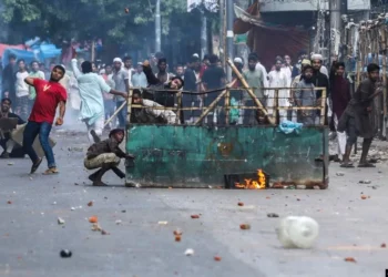 dent protesters return to Bangladesh streets despite violent crackdown