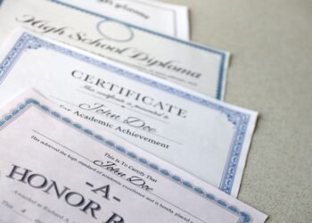 4 held for presenting phony academic certificates for EDV