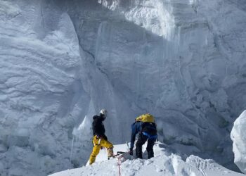 Climbers begin securing mountaineering permits in autumn