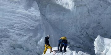 Climbers begin securing mountaineering permits in autumn