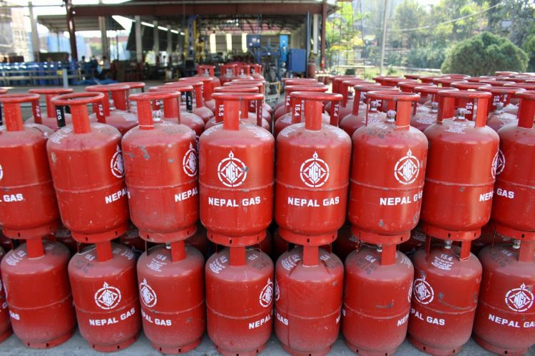 Department finds 6,377 gas cylinders stored to create artificial shortage